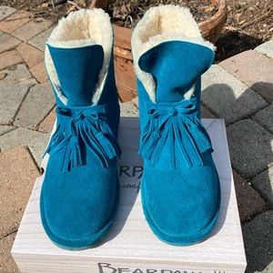 Bearpaw teal boots